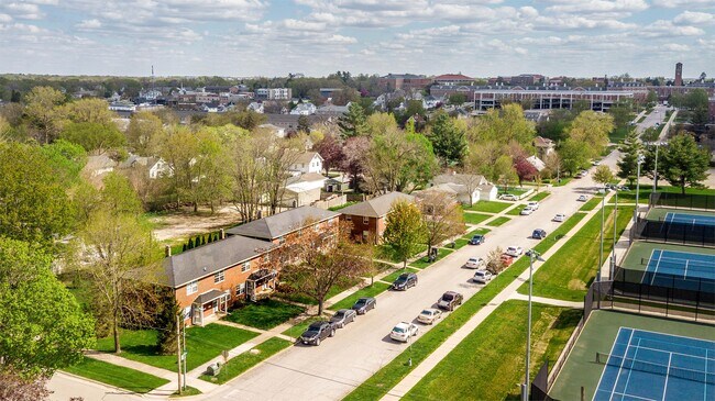 Photo - 1922 Campus St