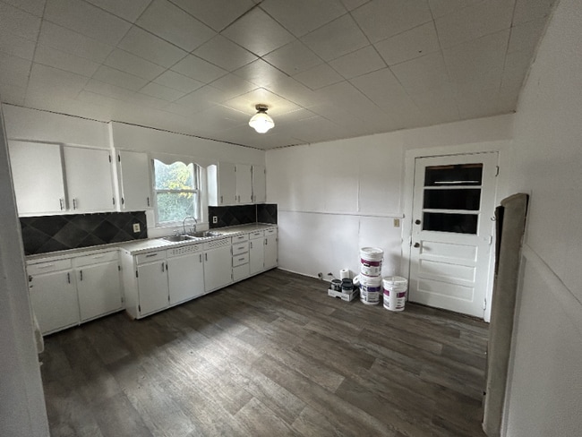 Photo - 233 S Pine St