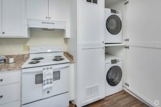 3BR, 2BA - 1150SF - Laundry