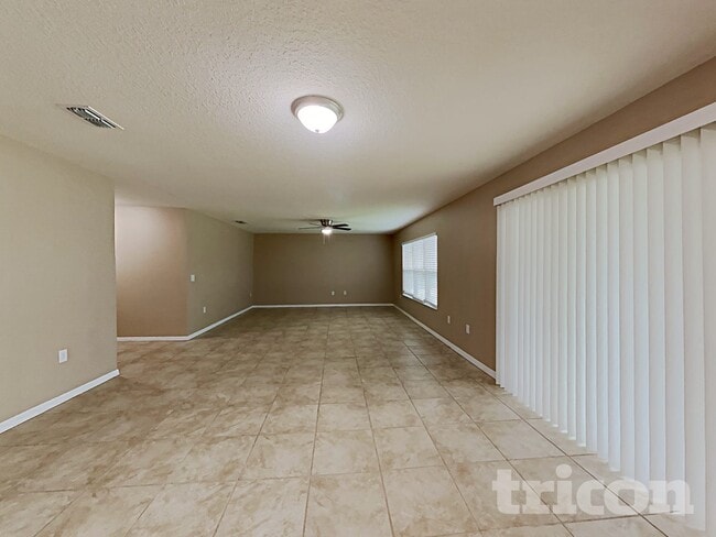 Photo - 2834 Shelburne Way