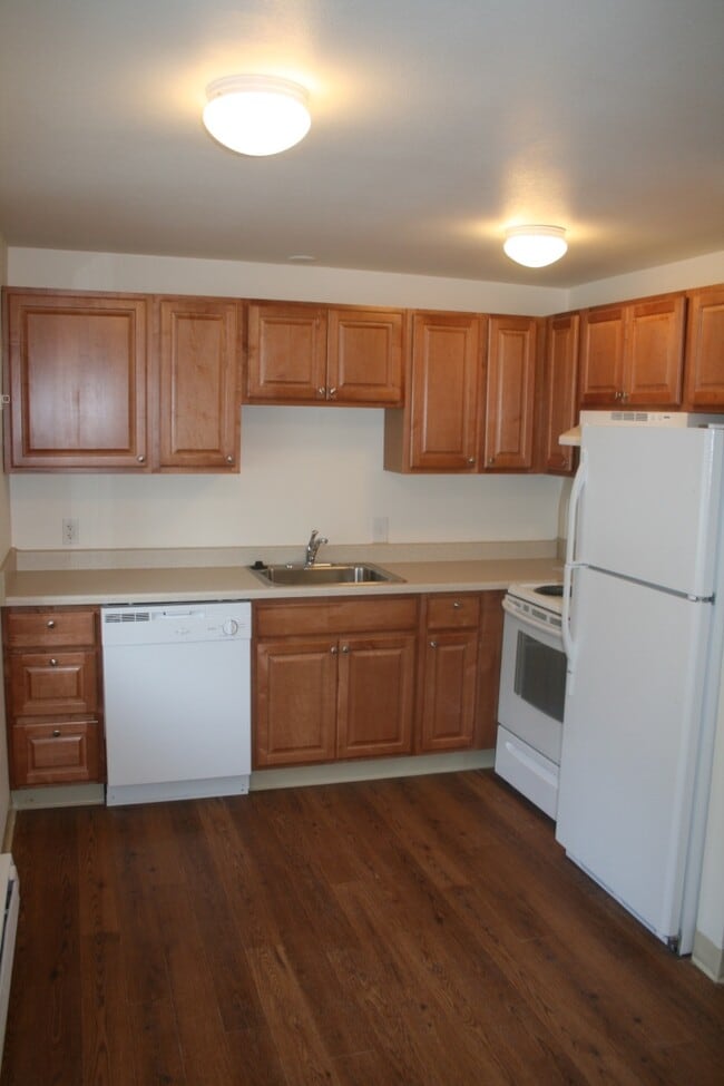 Photo - 16702 North Rd Unit #6