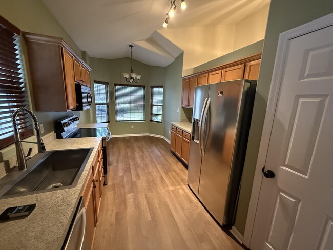 Photo - 2204 Market Garden Ln