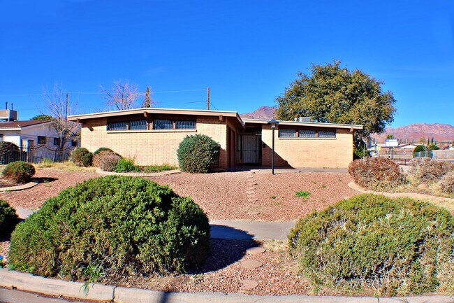 Photo - 3 Bedroom, 2 Bath , North-East El Paso Great house located across the street from Terrace Hills M...