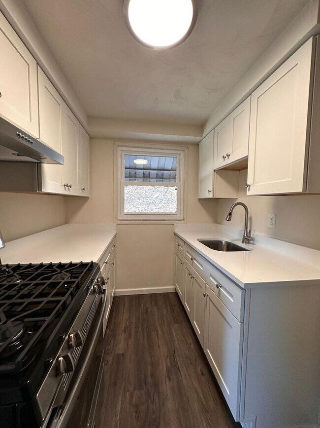 Photo - Newly Renovated 2 Bedroom Townhome