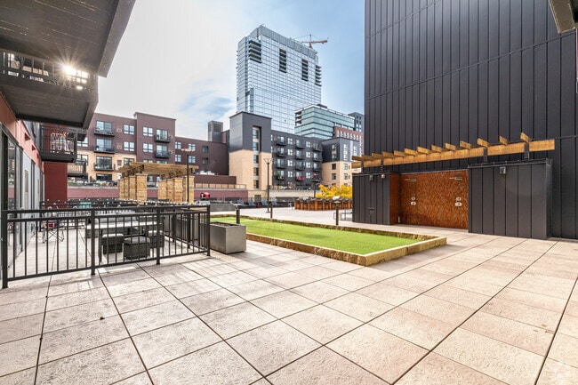 Amenity Terrace