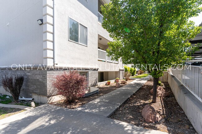 Photo - 2400 E 6895 S