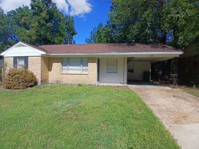 Photo - Spacious 3 bedroom 1 bath home - Open To S...