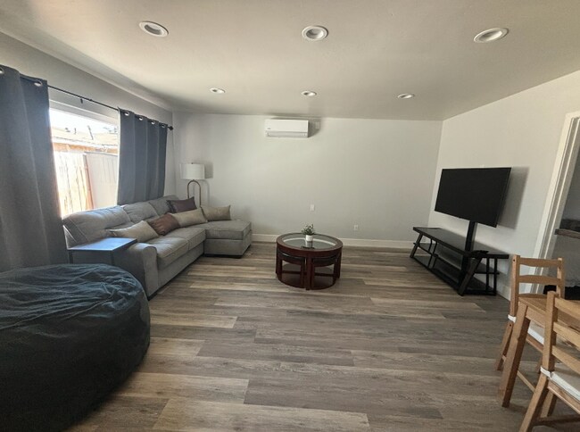 Photo - 3410 Chamoune Ave Unidad A