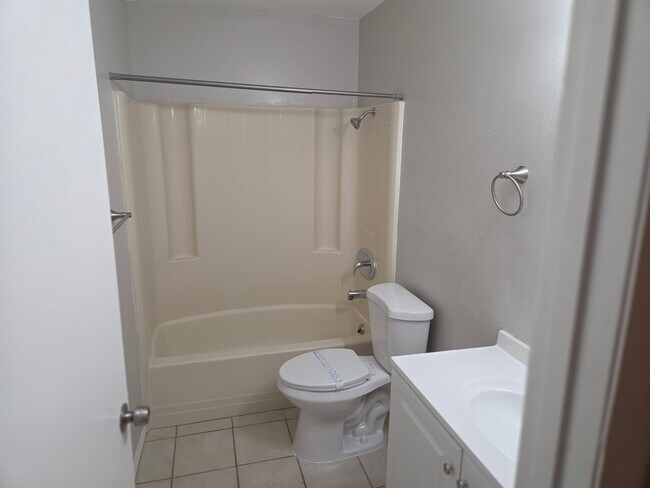 2434 John Young Pkwy Unit 6