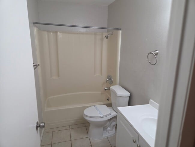 Photo - 2434 John Young Pkwy Unit 6
