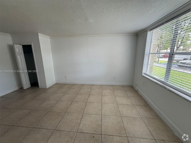Building Photo - 18224 NW 40th Pl Rental