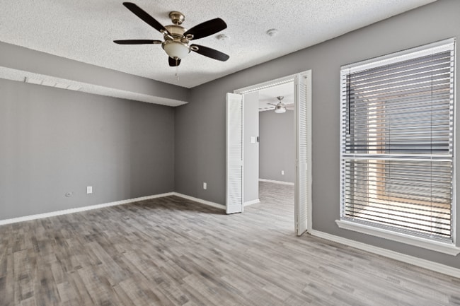 Photo - 2300 Balsam Dr Unit G307