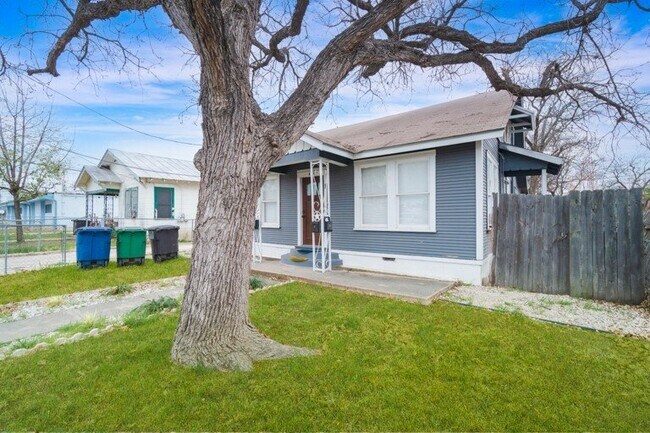 Photo - 434 Bukingham Ave #3 Unit #3