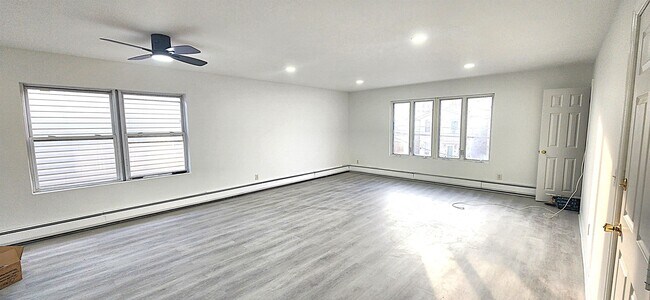 Building Photo - 708 Garfield Ave Unit #2 Rental