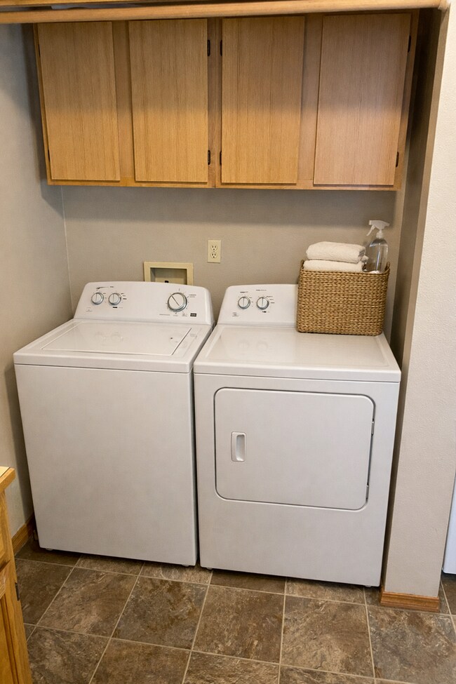 Photo - 908Spey Unit A