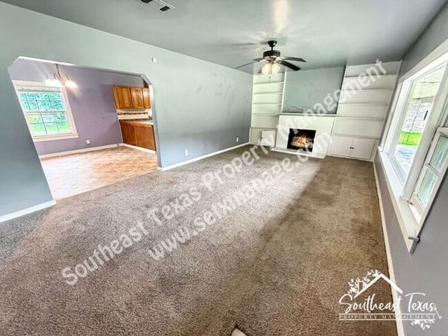 Photo - 3255 Charles St