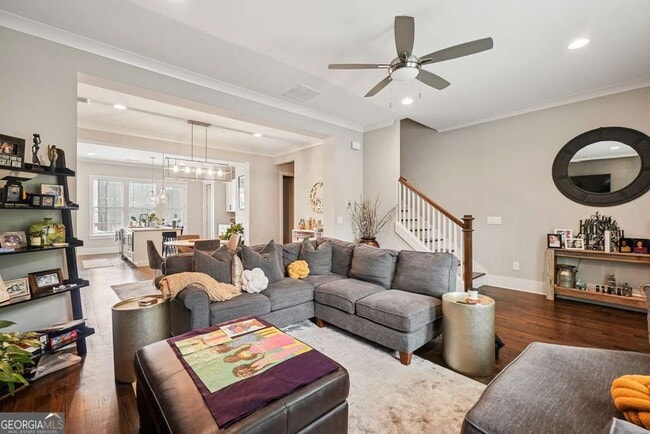 Photo - 144 1st Ave NW