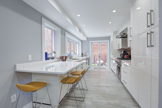 Photo - 1745 11th St NW