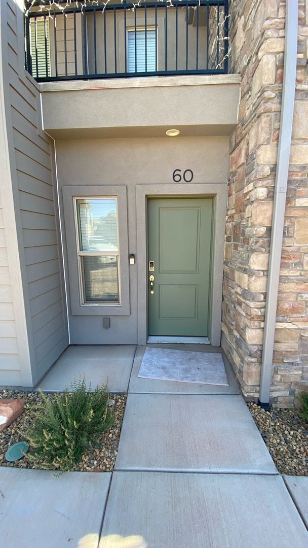 Photo - 3 Bed - 2.5 Bath, Large Townhome - 2 Car G...