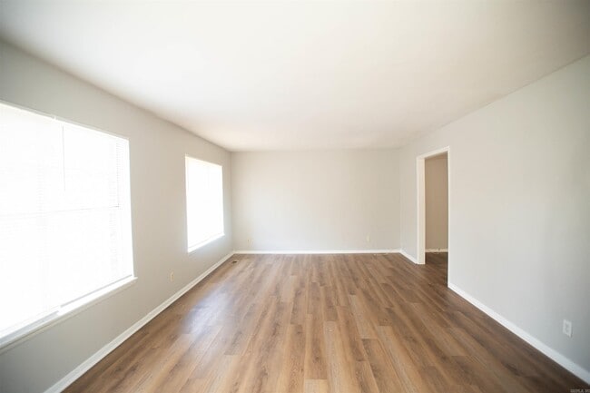 Photo - 101 S Plaza Dr