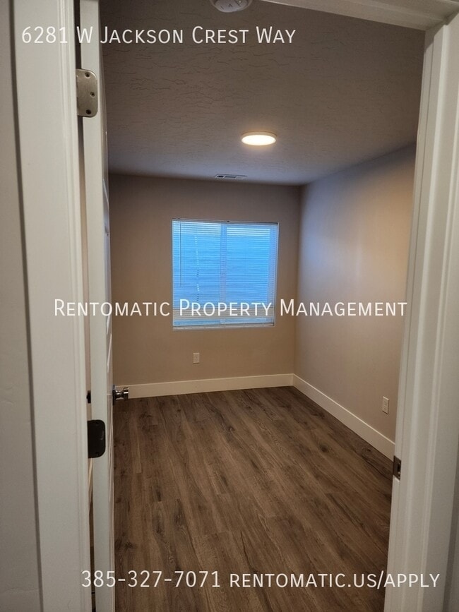 Photo - 6281 W Jackson Crst Wy