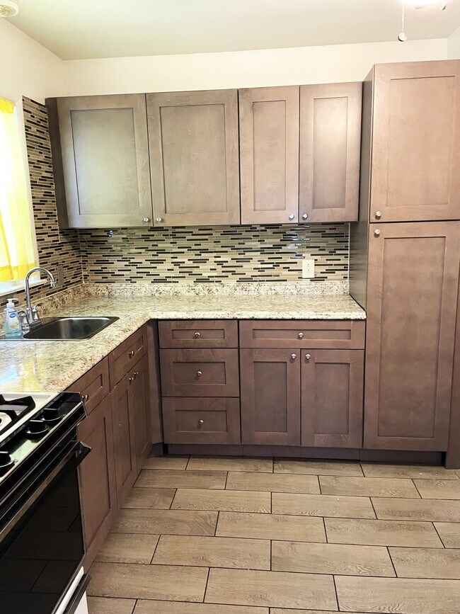 Photo - 117 Briarwood Dr