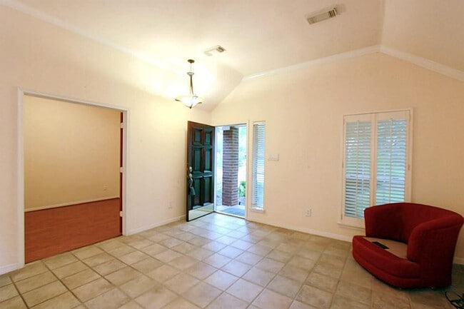 Photo - 523 High Meadows Dr