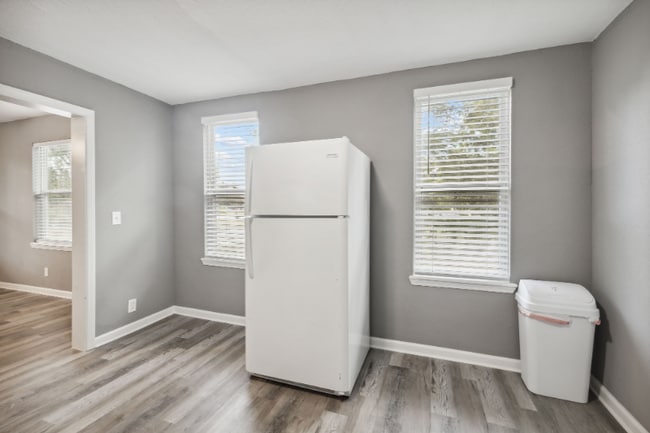 Photo - 1269 Hart St