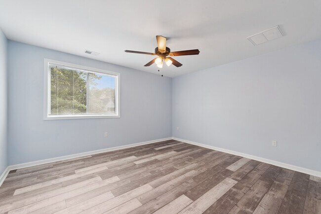 Photo - 305 N Graham**