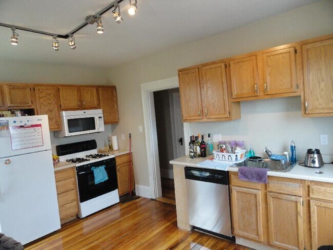 Photo - 101 Heath St