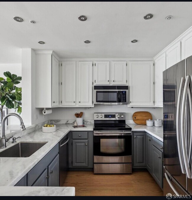 Photo - 3315 Fillmore St