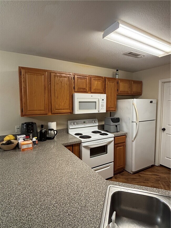 Photo - 1776 Evening Shade Dr