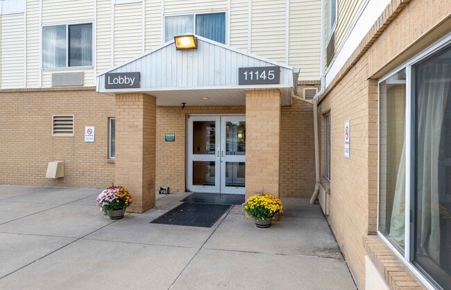 Photo - Furnished Studio-Cincinnati - Blue Ash - K...