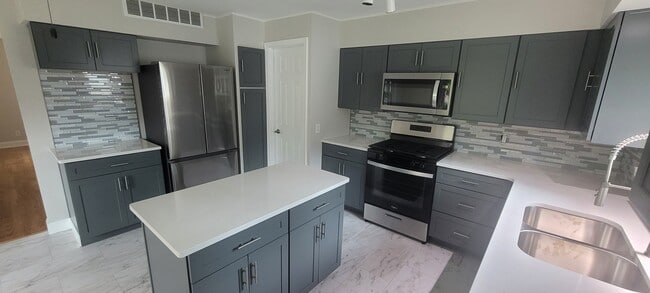 Photo - 1615 Washington Ave