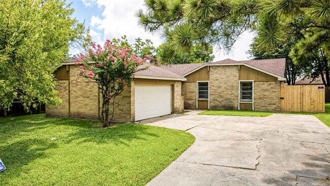 Photo - 8710 Parkway Forest Dr