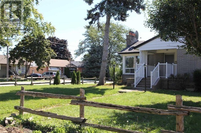 Photo - 348 Boisdale Ave