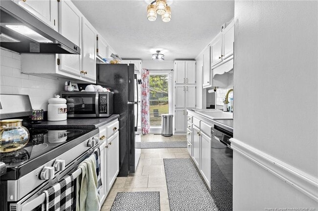 Photo - 1300 Calla Cir