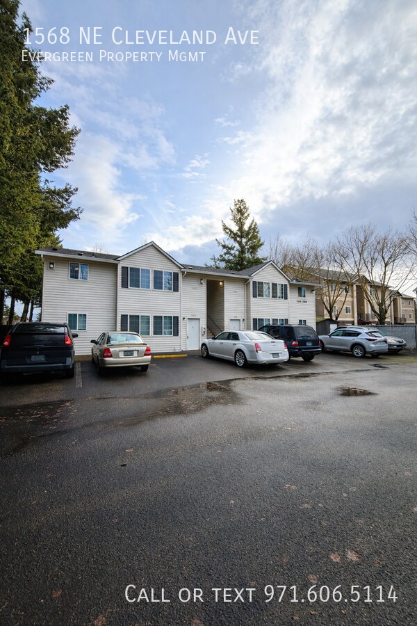 Photo - 1568 NE Cleveland Ave