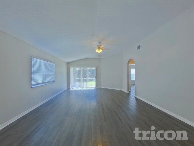 Photo - 31420 Triborough Dr