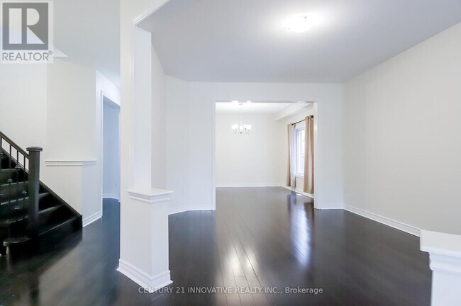 Photo - 1096 Greenhill Ave