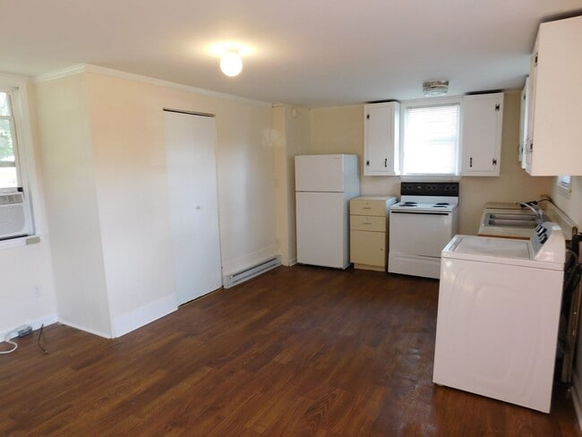 Photo - 2208 1/2 Spencer Avenue