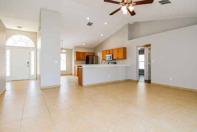 Photo - 653 Cotulla Dr