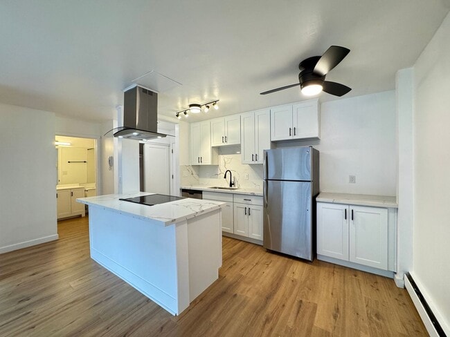 Lorelei Apartments