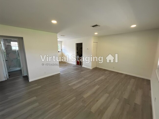 Photo - 800 SW 30th St