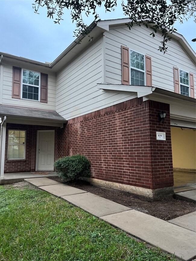 Photo - 839 Westwood Glen Ln