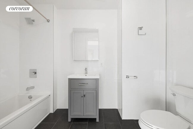 Photo - 2010 Ocean Ave