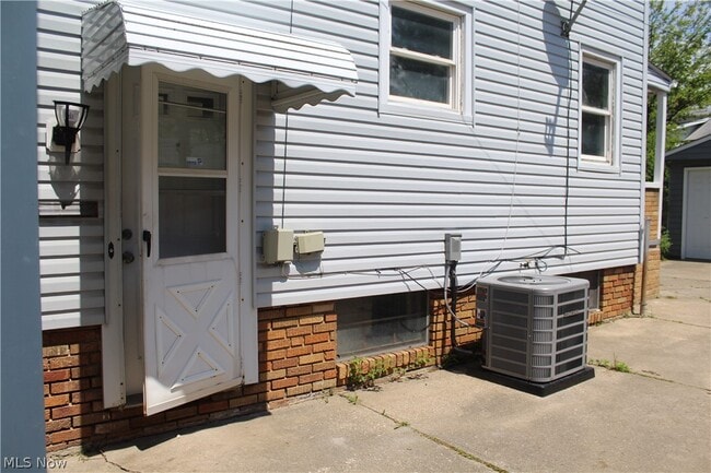 Photo - 3629 W 130th St