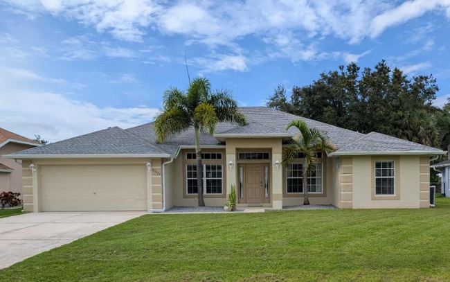 Building Photo - 25672 Deep Creek Blvd Rental