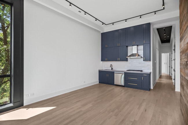 Photo - 6556 S Minerva Ave Unidad 4N