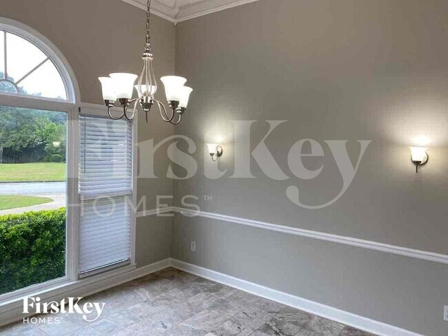 Photo - 1020 Forest Hills Dr SE